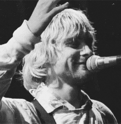 tumblr_mbf6wzuMfm1rdlo6no6_250.gif