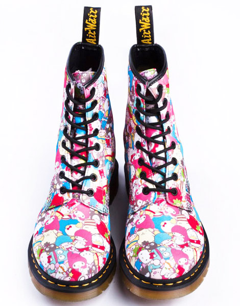 Hello_Kitty_DrMartens_Boots_2.jpg